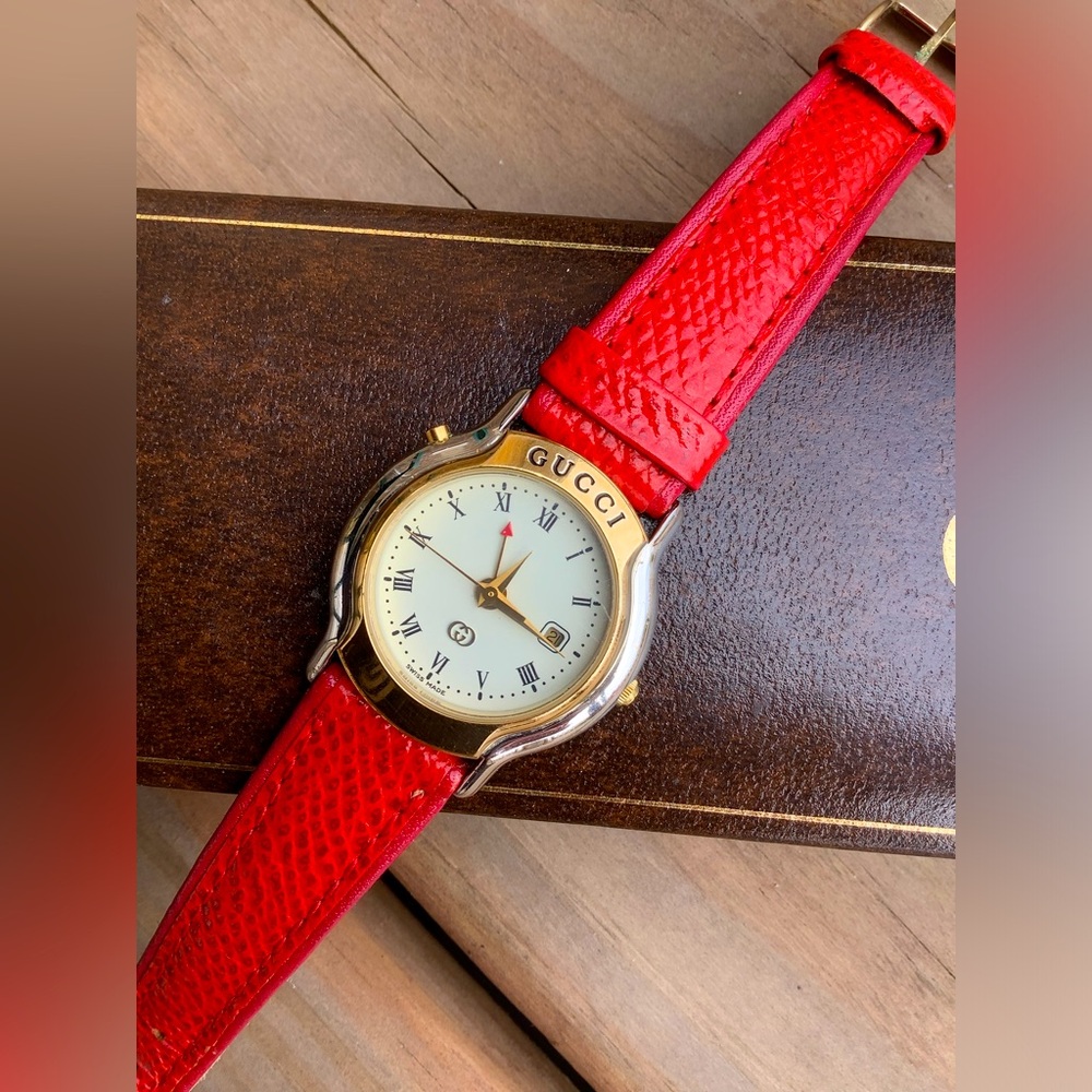 Ladies GUCCI nice dressy watch 🌟🌟🌟